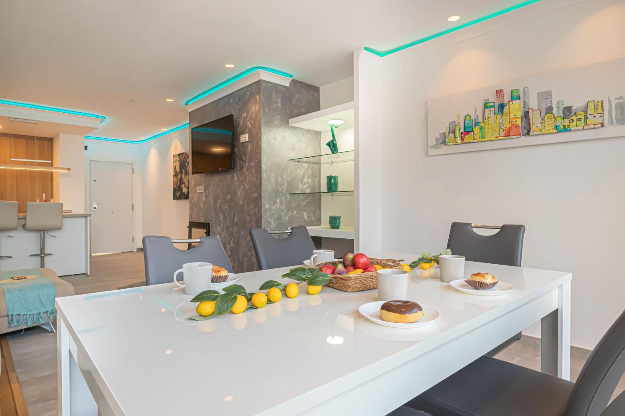 Chicago - Puerto Banus Apartment